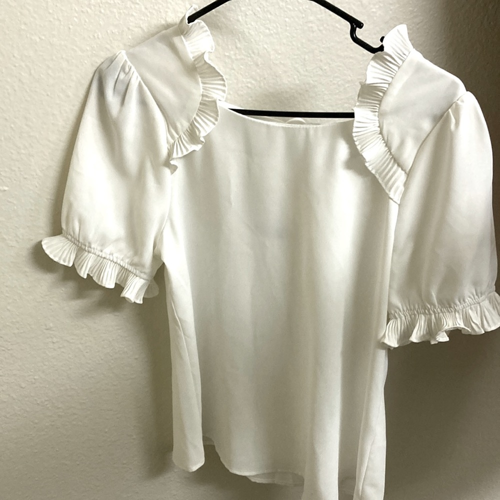 Boutique blouse. Good for work. NWT